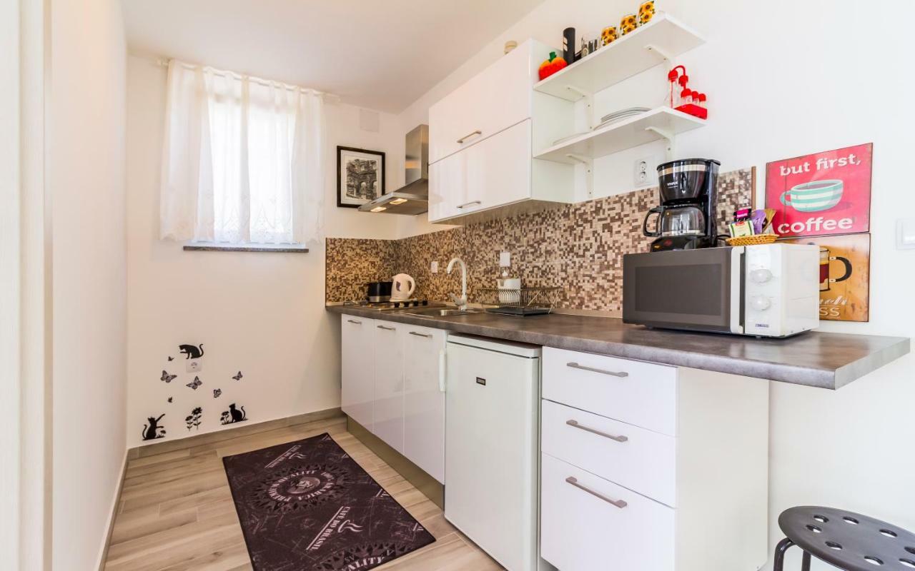 Apartment Mika Pula Buitenkant foto